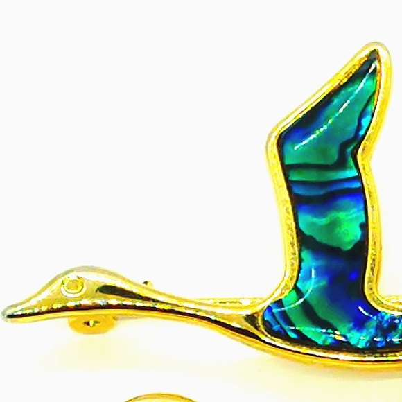 Vintage Duck Brooch with Abalone Shell - Picture 3 of 7